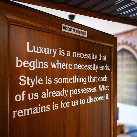 Проживання в сім'ї Bohemian Elly *