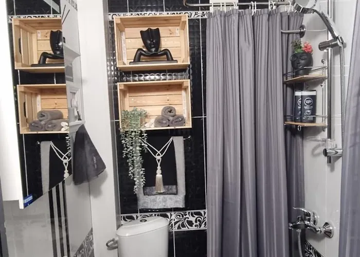 Bohemian Elly Проживання в сім'ї