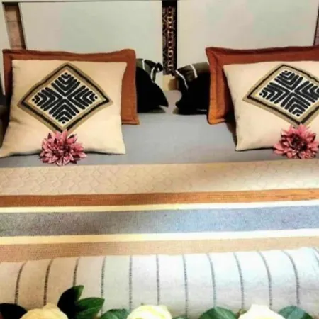 Bohemian Elly Várna