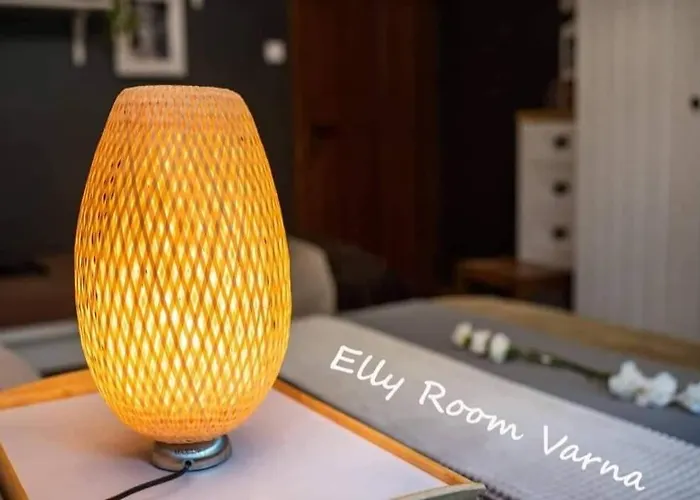 Проживание в семье Bohemian Elly Варна