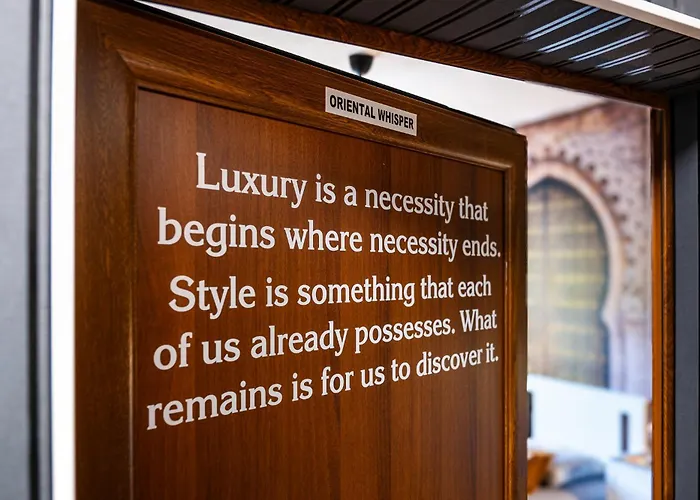 Проживание в семье Bohemian Elly *