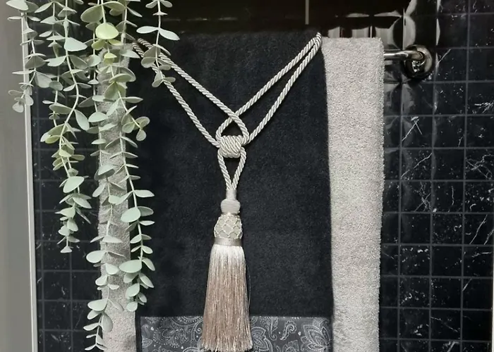 Проживание в семье Bohemian Elly *