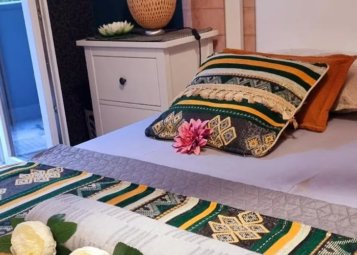 Bohemian Elly Проживание в семье